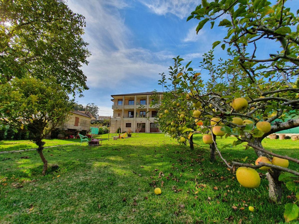 Apartamentos Ria De Альдан Экстерьер фото