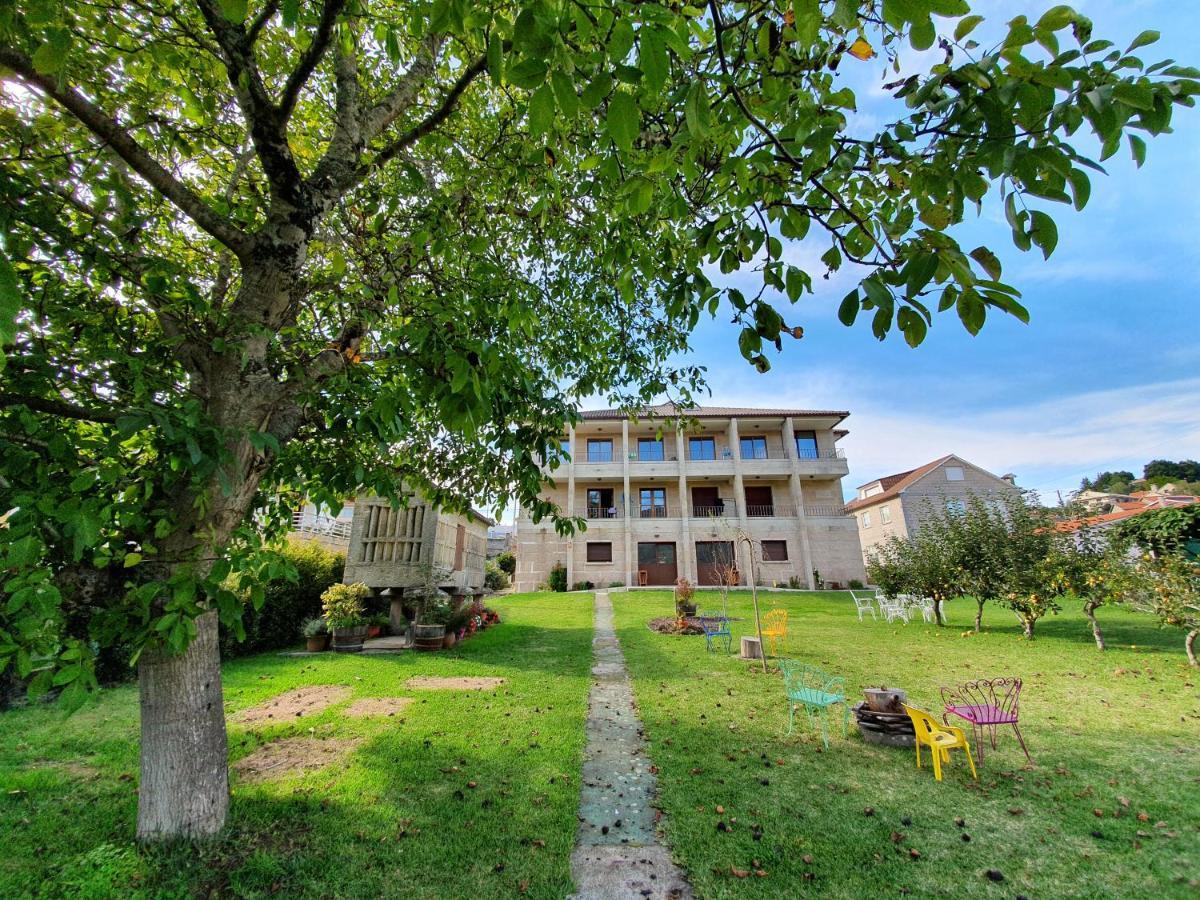 Apartamentos Ria De Альдан Экстерьер фото
